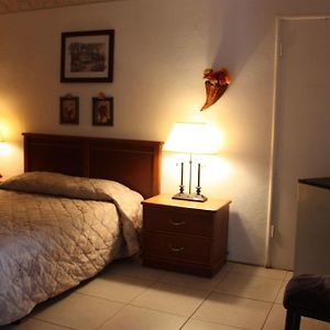 Chambre Standarde Lit Queen-Size